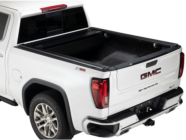 RetraxPRO XR Tonneau Cover | 2019+ Silverado / Sierra 1500